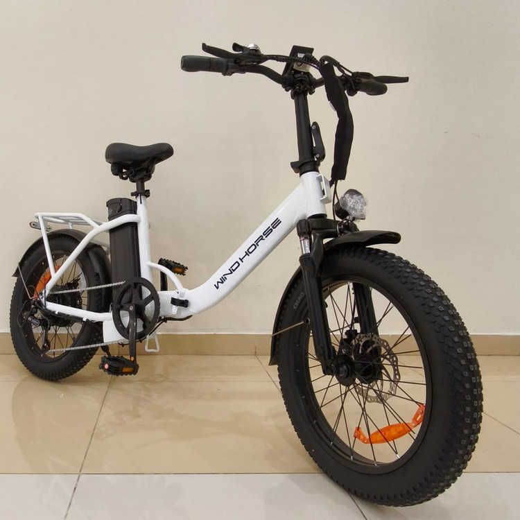 دوچرخه برقی تاشو آفرود تایر پهن WIND HORSE ( استاندارد انگلیس ) مدل W4B رنگ سفید