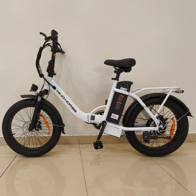 دوچرخه برقی تاشو آفرود تایر پهن WIND HORSE ( استاندارد انگلیس ) مدل W4B رنگ سفید