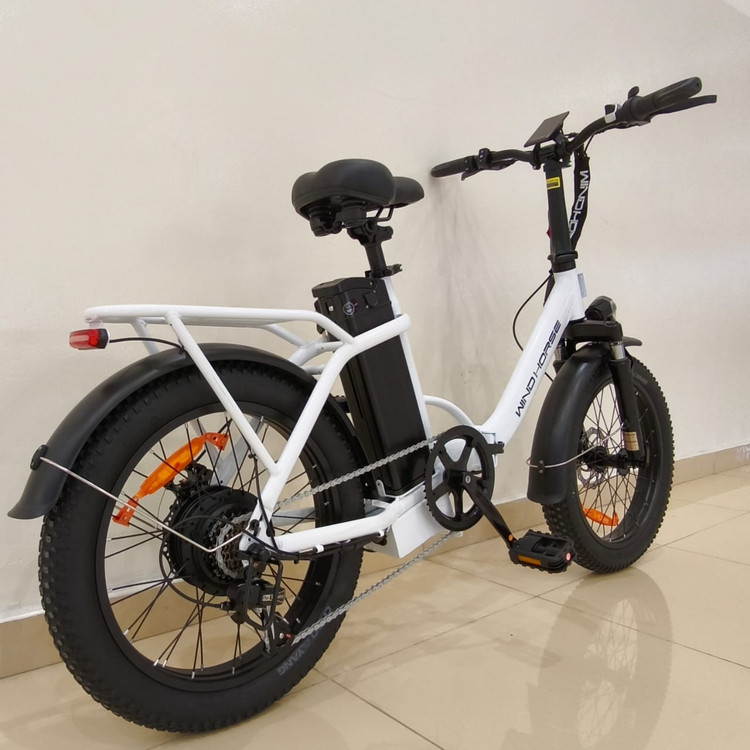 دوچرخه برقی تاشو آفرود تایر پهن WIND HORSE ( استاندارد انگلیس ) مدل W4B رنگ سفید