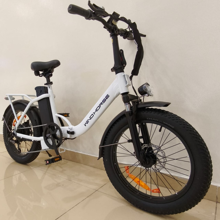 دوچرخه برقی تاشو آفرود تایر پهن WIND HORSE ( استاندارد انگلیس ) مدل W4B رنگ سفید